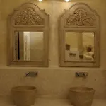 Hotel L'hotel In Pietra 3*