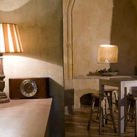 Hotell L'hotel In Pietra 3*