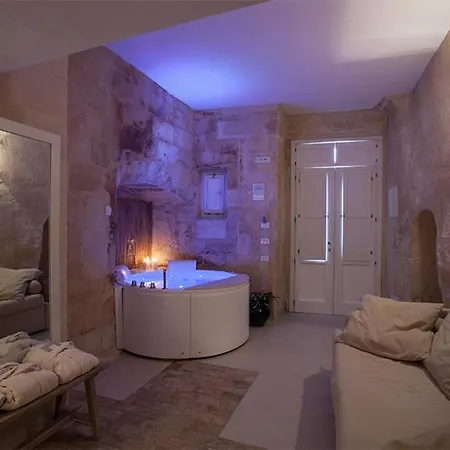 L'hotel In Pietra מלון